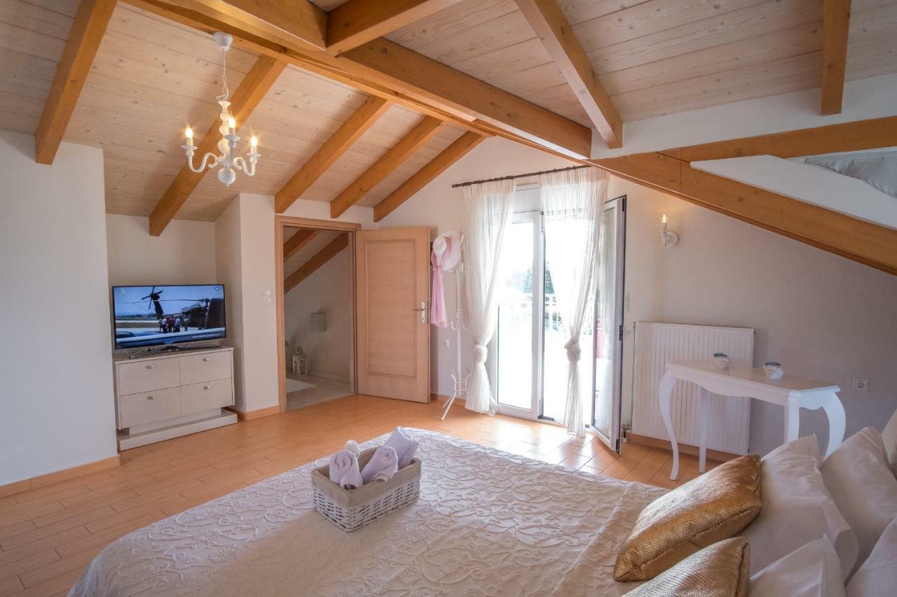 Ria Villa Preveza 칼라미치 외부 사진